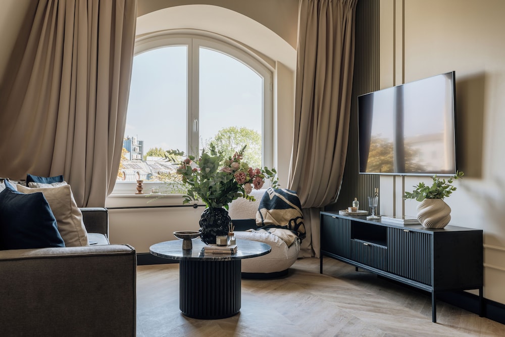 Azure Palace - Loft Affair Collection