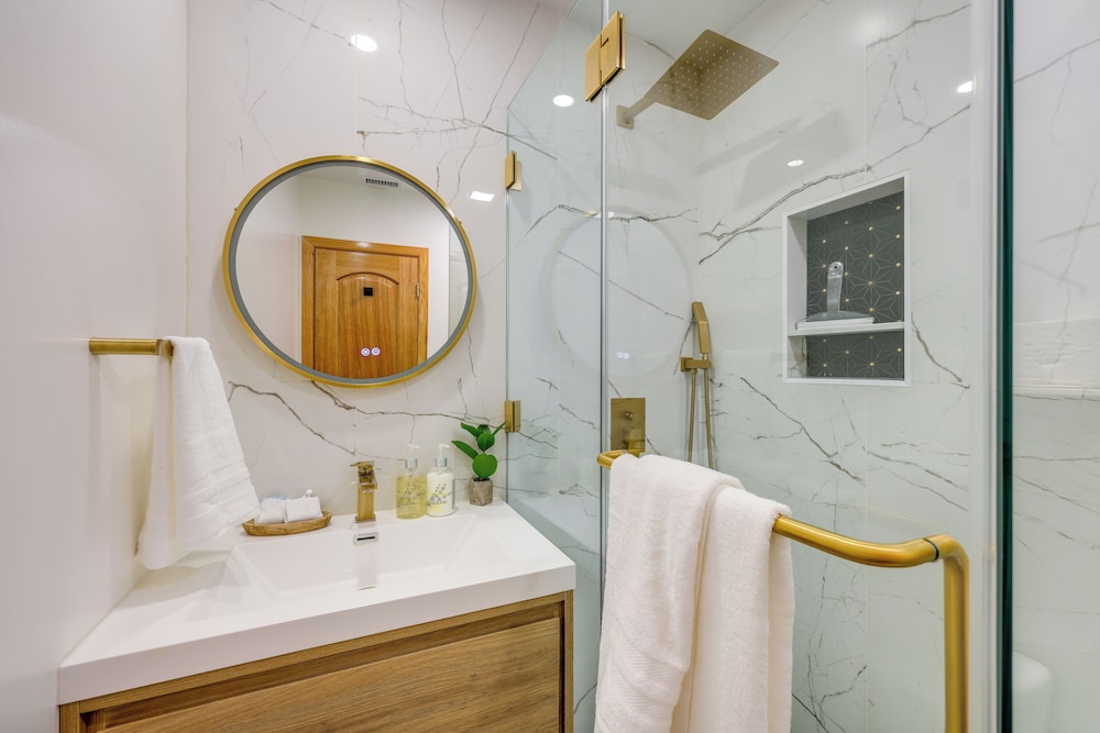 Walk to Big Bear Marina: Modern Home w/ Hot Tub!