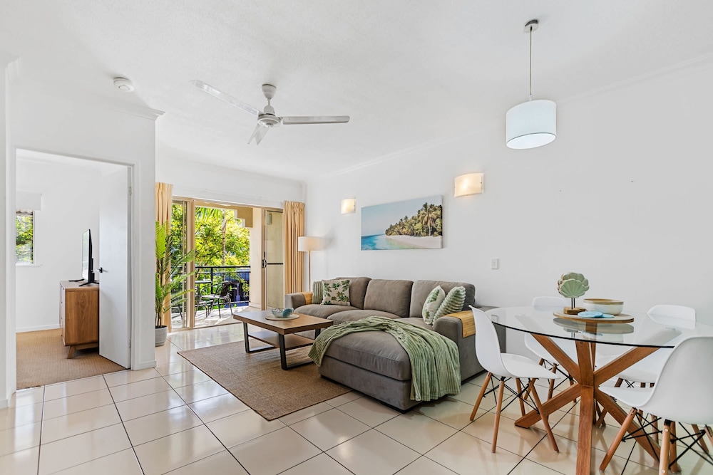 Urban Tropics Modern Resort Apartment
