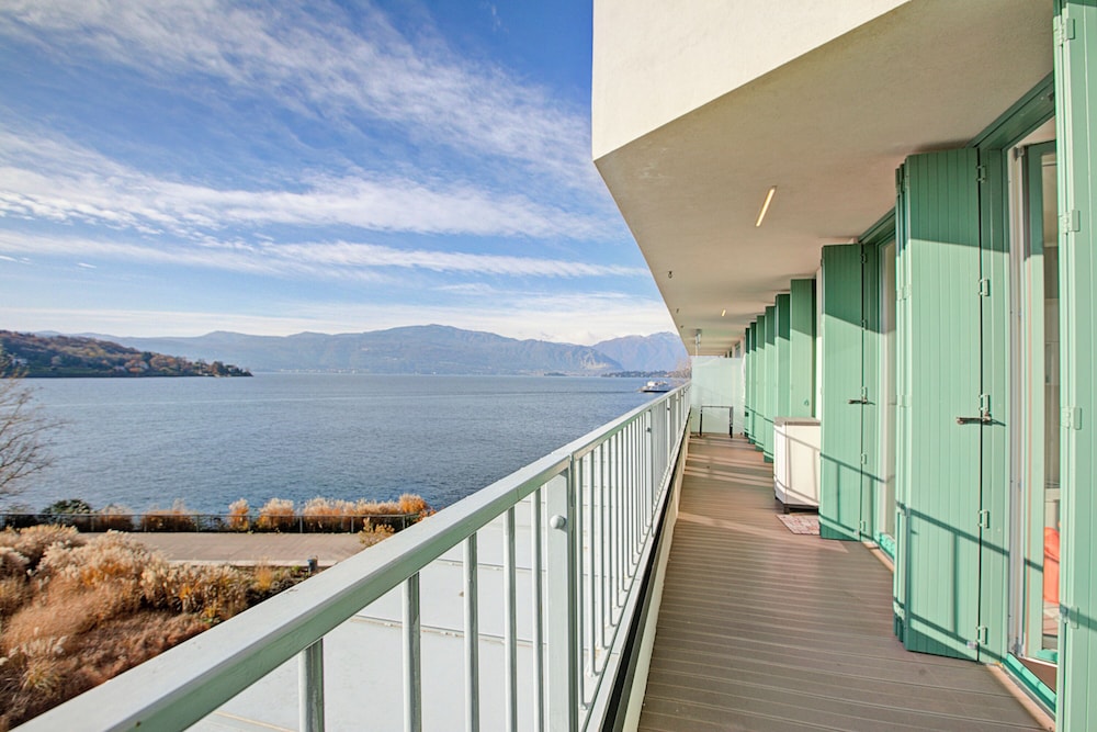 Sogno Sul Lago Lake Front