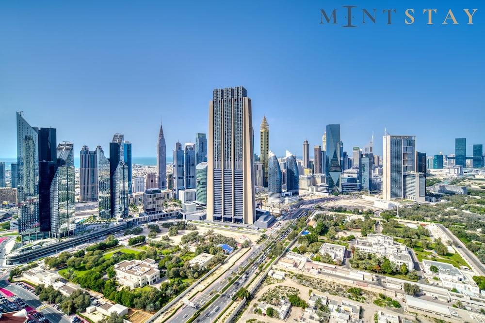 Downtown Views - Mint Stay