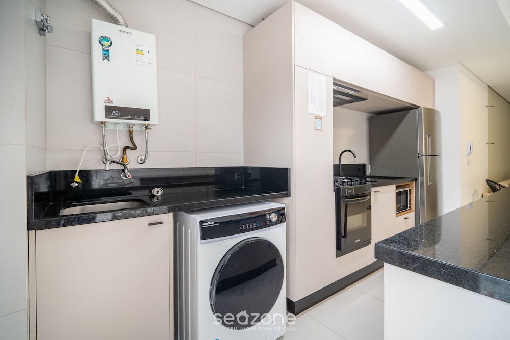 Modern duplex w/jacuzzi 240m beach JRR410