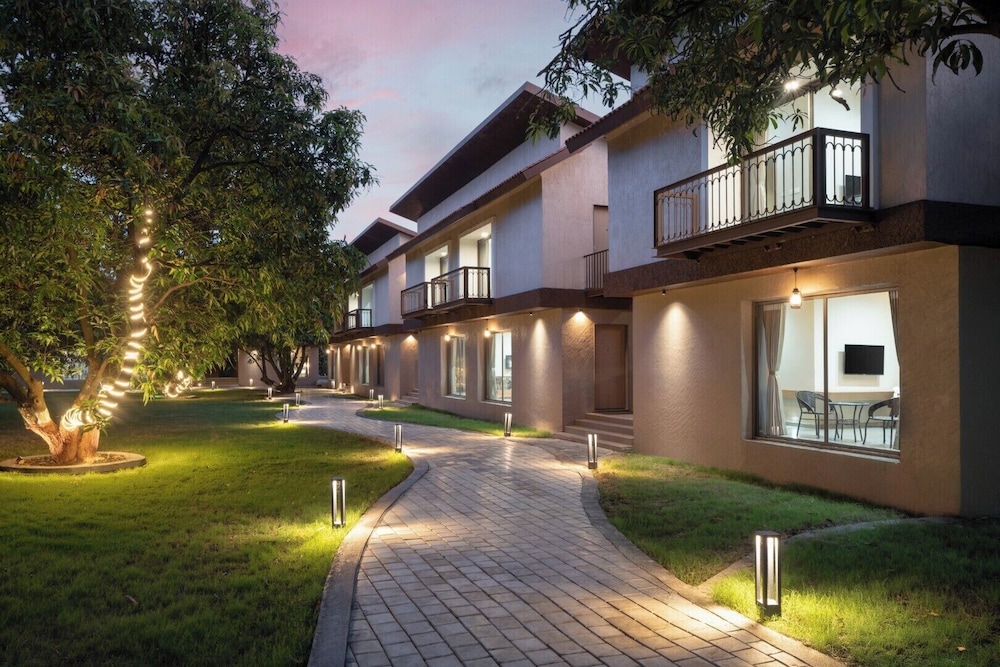 Gir Aatithya Clarks Inn