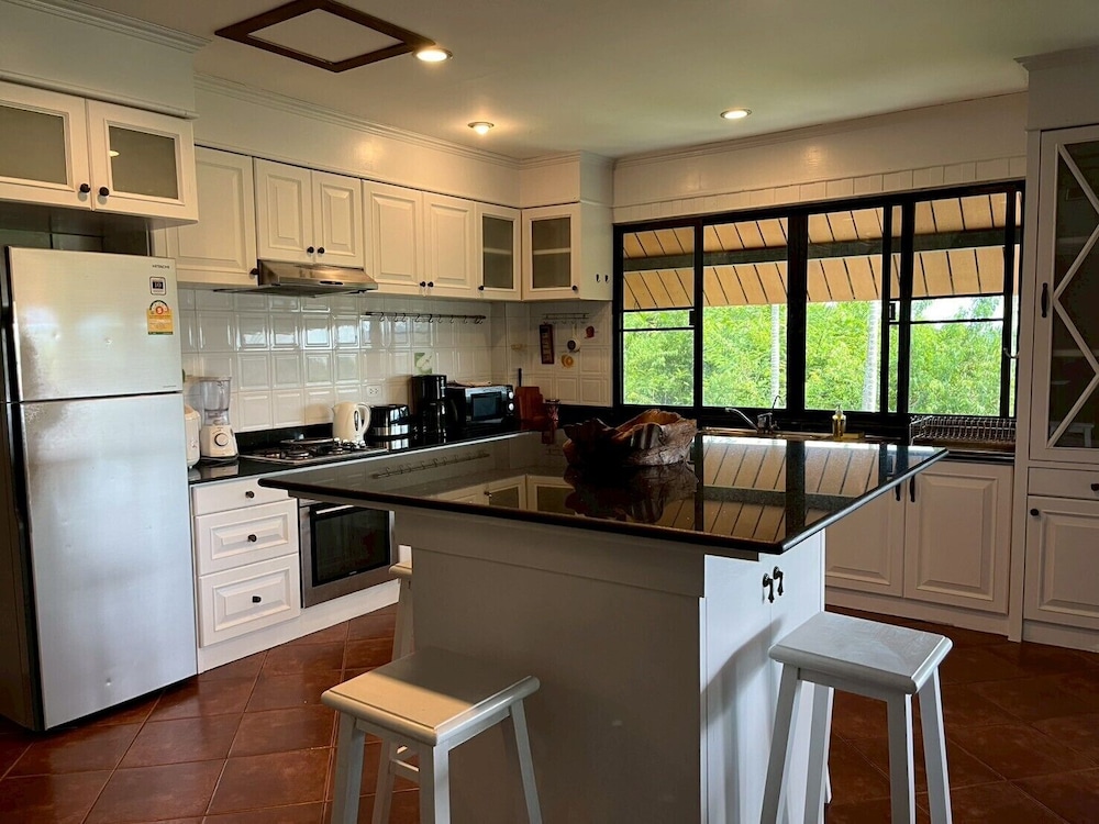 Thara Bayview Villa