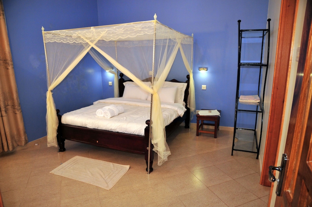 Victoria Lake View Guest House & Safaris view 4