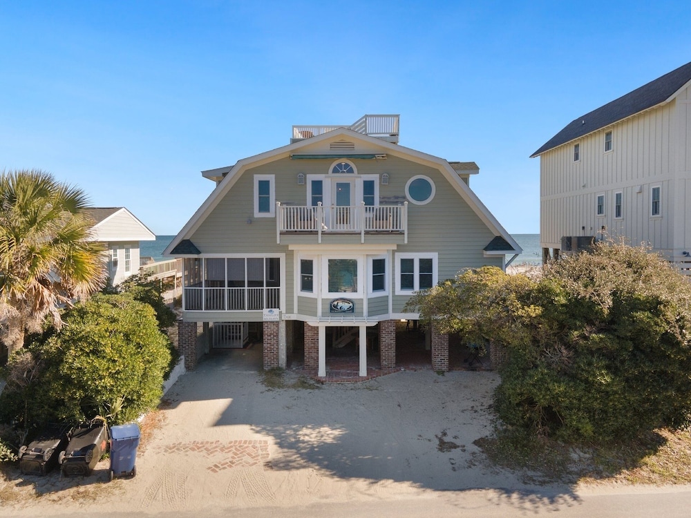 Laughin Place 7 Bedroom Home by Peace Vacations