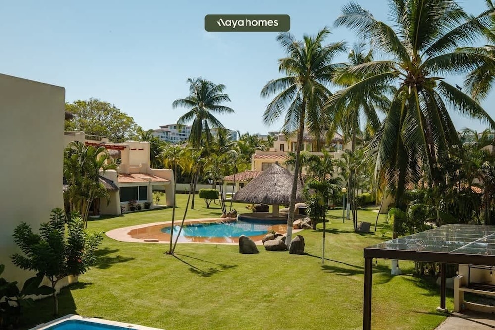 Amazing House -private Pool - Tennis - Paddle Cour