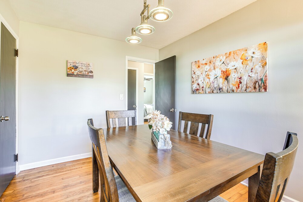 16 Mi to Buckeye Lake: Family-friendly Newark Home