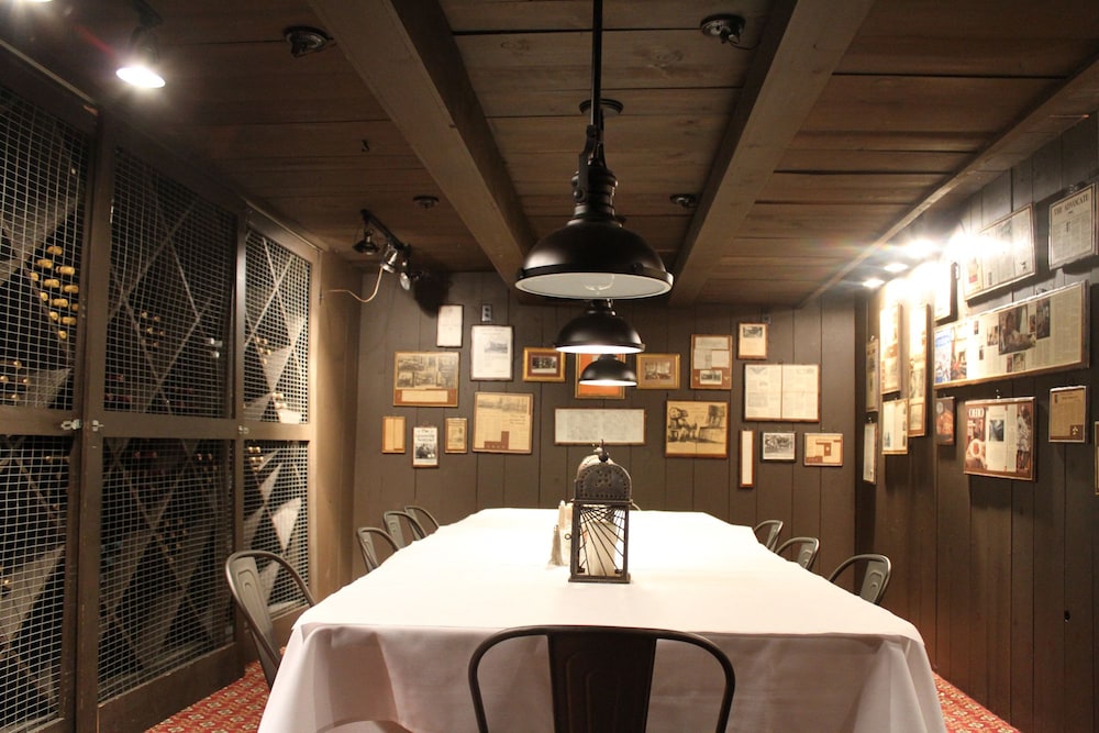 The Buxton Inn
