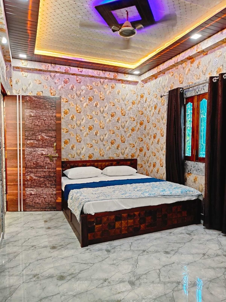 Kashi Cottage Homestay By GRB