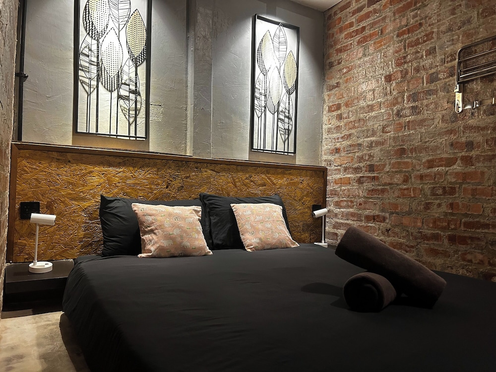 Riverbank Dungun Guesthouse & Cafe