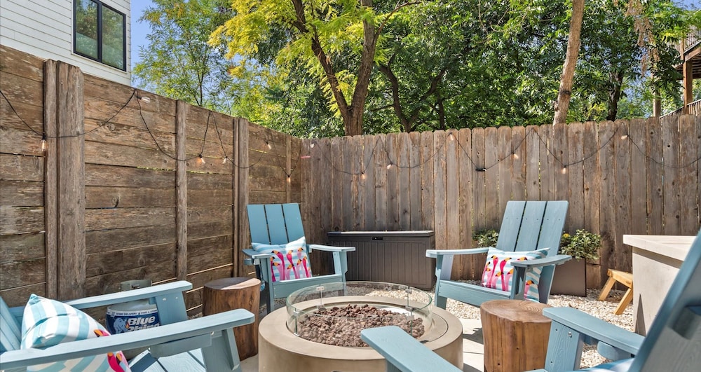 Eclectic Group Getaway With Pool Patio Fire Pit
