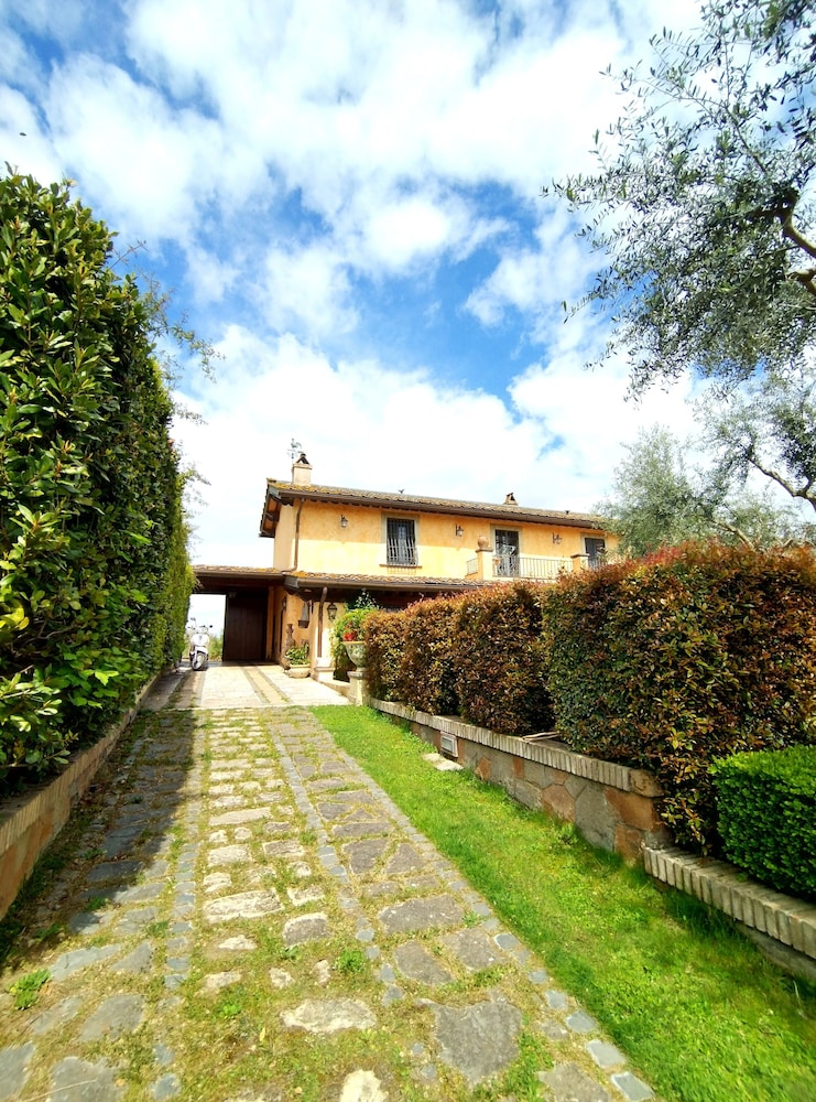 La Valle Dei Casali B&B