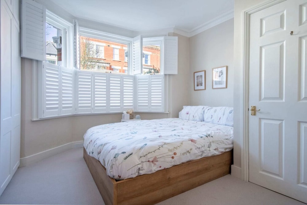 Stylish River Apartment - West Putney Embankment