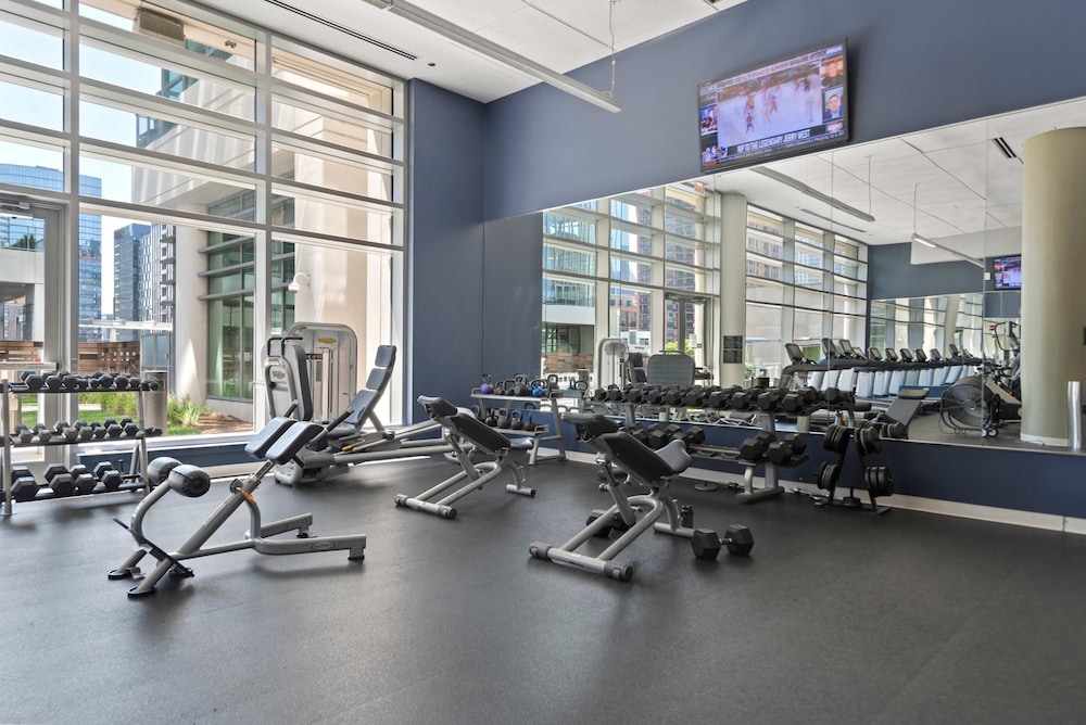 West Loop Grand Penthouse 3BR Best Views