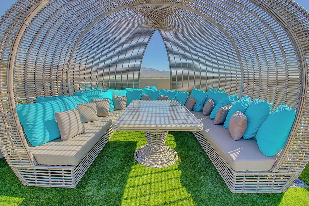 Rooftop Pool with Views-King Beds-Parking 1123 - Property Image 38
