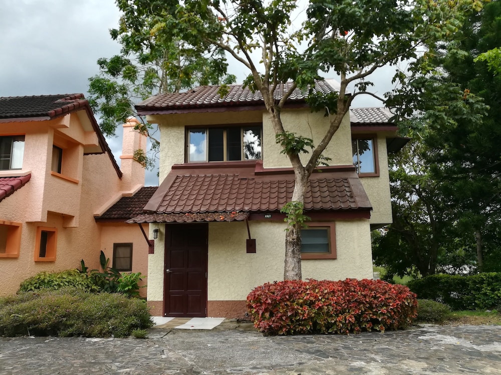 Green Hills Home