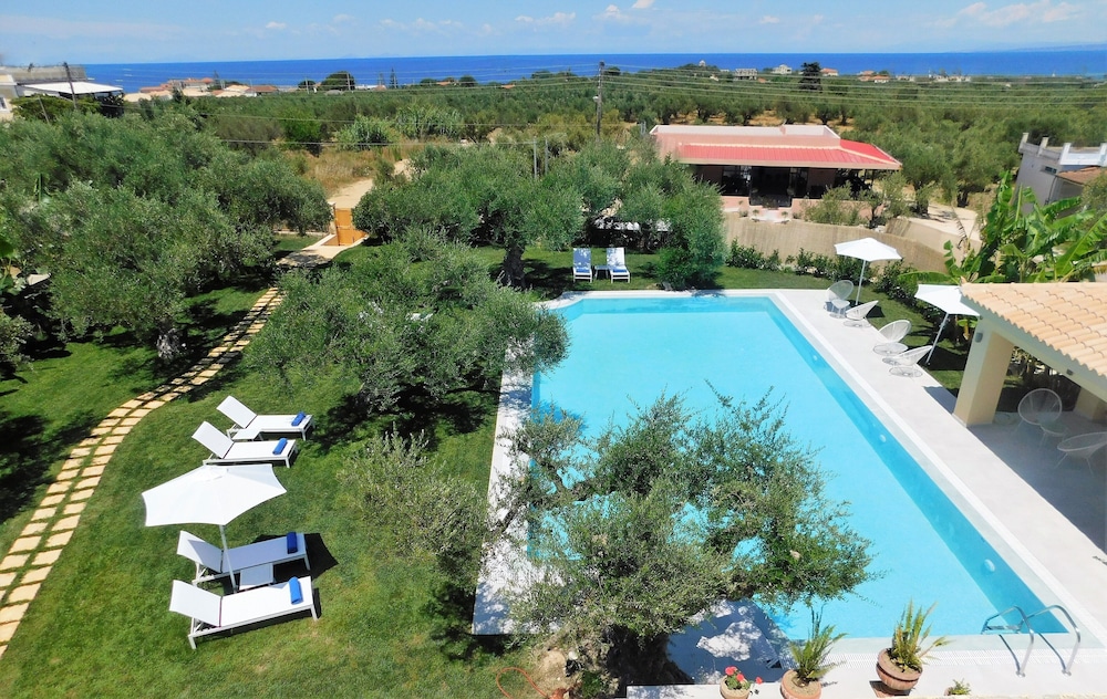 Orea Superior Rooms