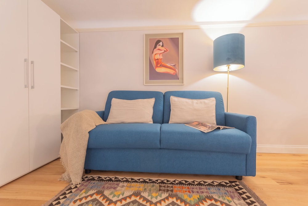 Cinque Giornate 70 Suites by Rent all Como