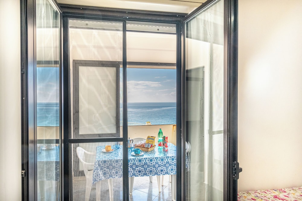 Marina Di Camerota Apt front Sea Terrace