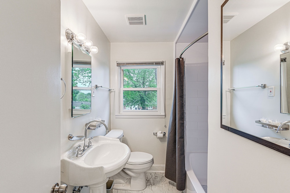 Family-friendly Home < 5 Mi to Downtown Nashville - Property Image 3