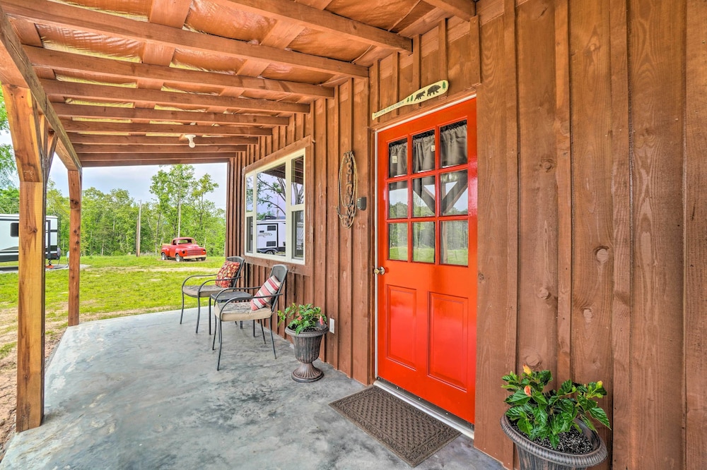 Updated Studio Cabin in Ozark w/ Yard & Mtn View view 5