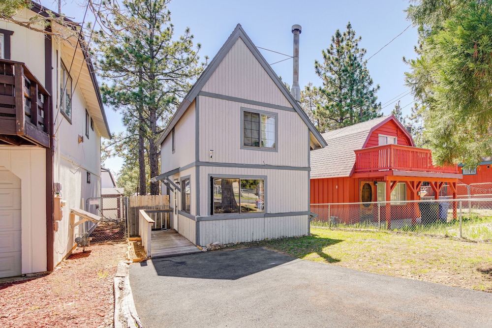 Near Lakes & Skiing: Cozy Sugarloaf Cabin w/ Yard