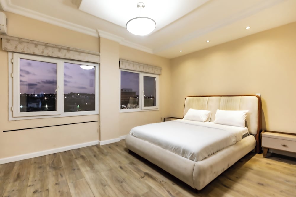 Elite Apartment