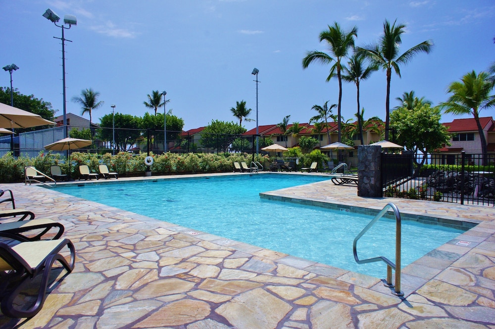 Exquisite Oceanfront Beautifully Upgraded Corner Unit - Vrkcv