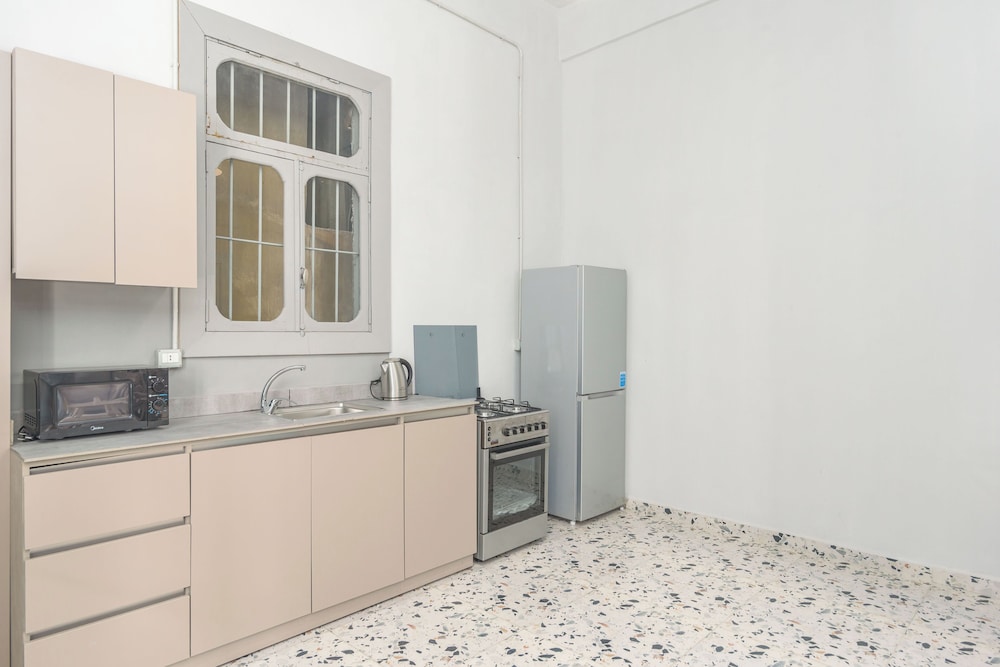 Flame 3-Bedroom Apartment in Mar Mikhael