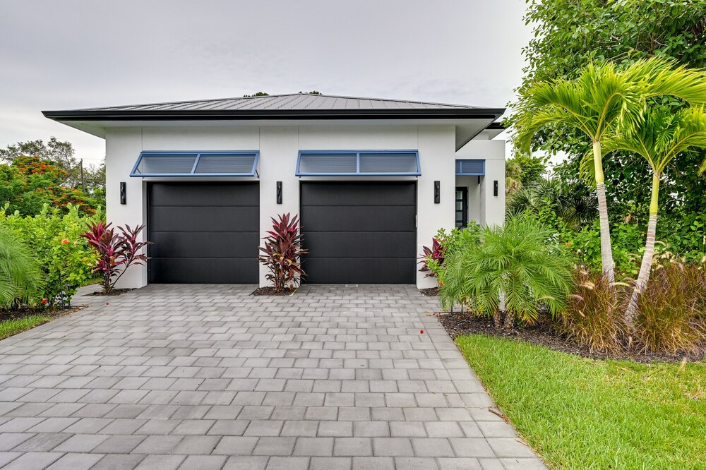 Contemporary Naples Home w/ Outdoor Kitchen & Pool view 2