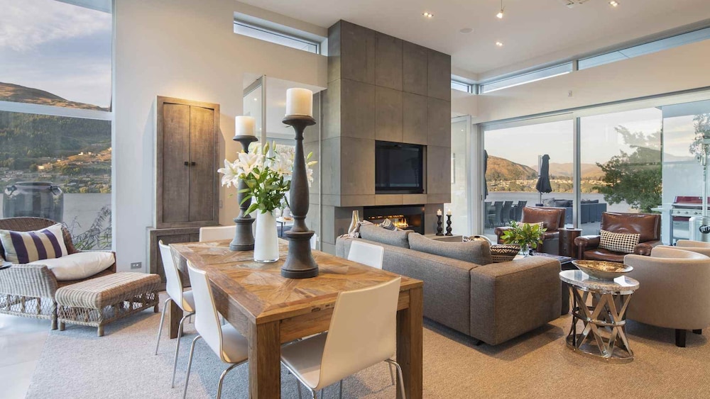 Supreme Lakefront Luxury Villa