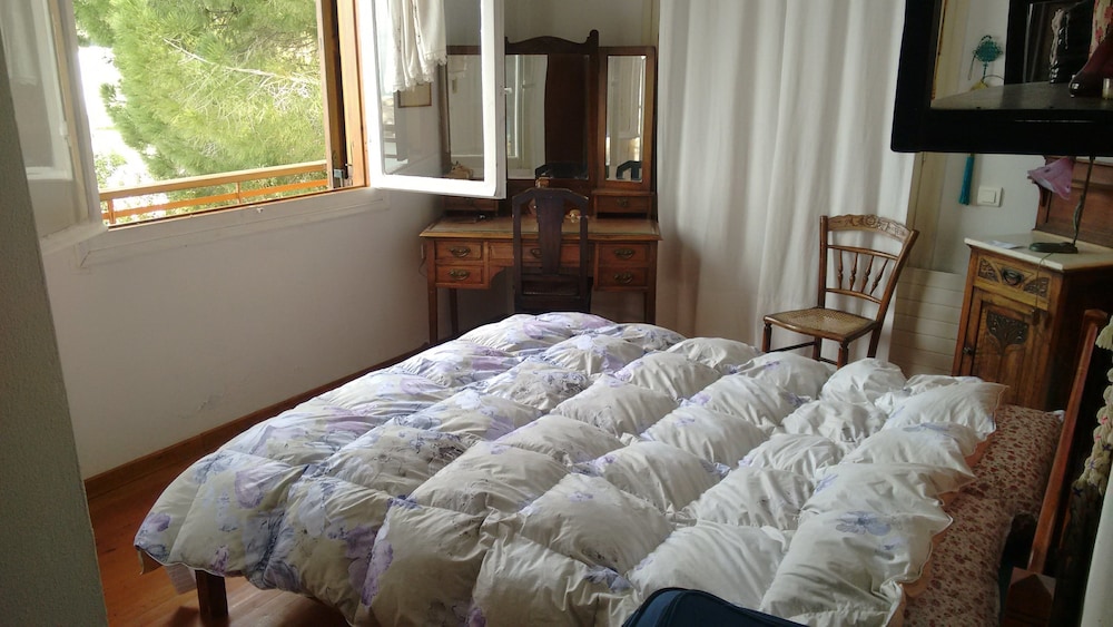 Photo 10