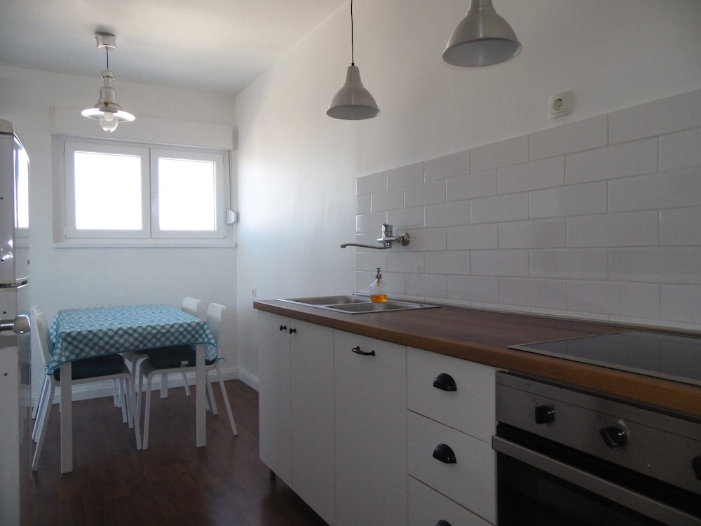 Comfortable apartment with great city and sea view