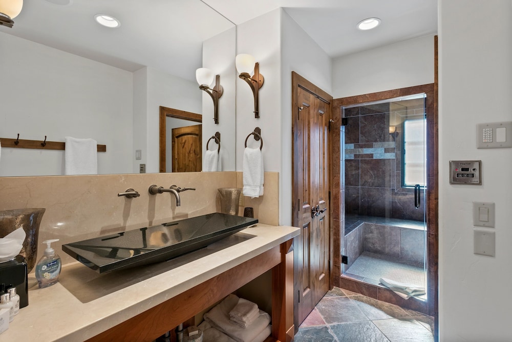 10 - Three Bedroom with Spa Stag Lodge 3 Condo