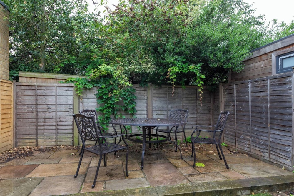 Beautiful 3BD Garden Flat - Tooting!