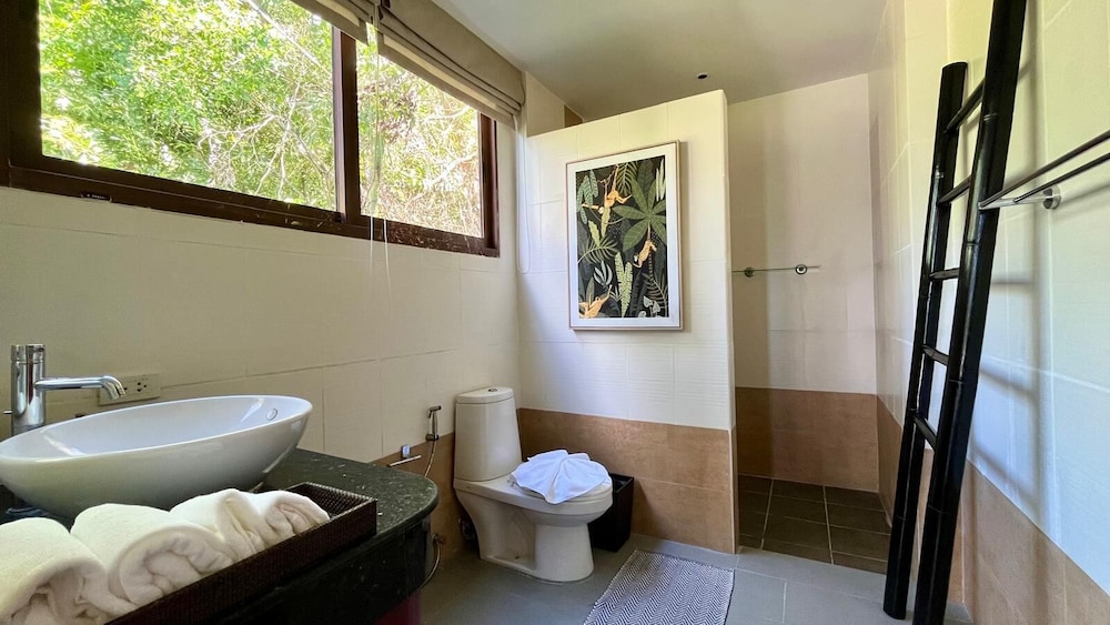 Luxury Seaview 6 Bedrooms With Infinity Pool Villa, Private Gym, Superfast Wifi