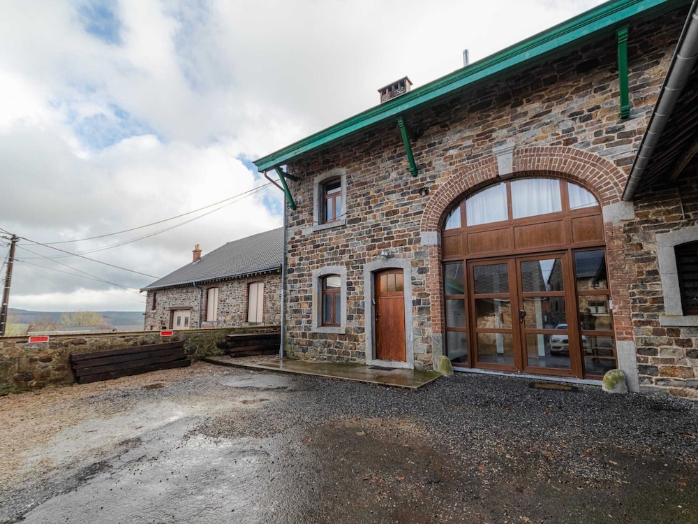 Country House Near Coo Waterfalls With Jacuzzi