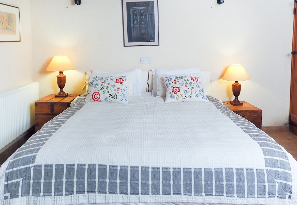Adamos studio Hotel Apartments view 5