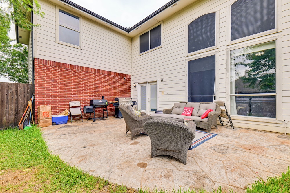 Shop, Play & Explore: Family Home in Allen