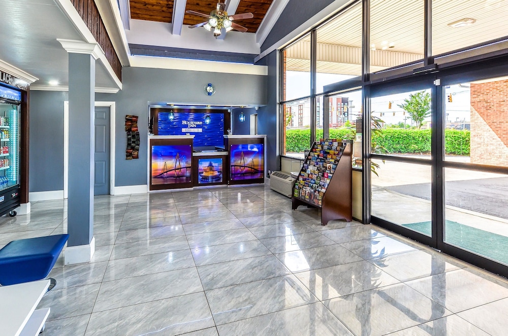 Rodeway Inn North Charleston - Ashley Phosphate view 5