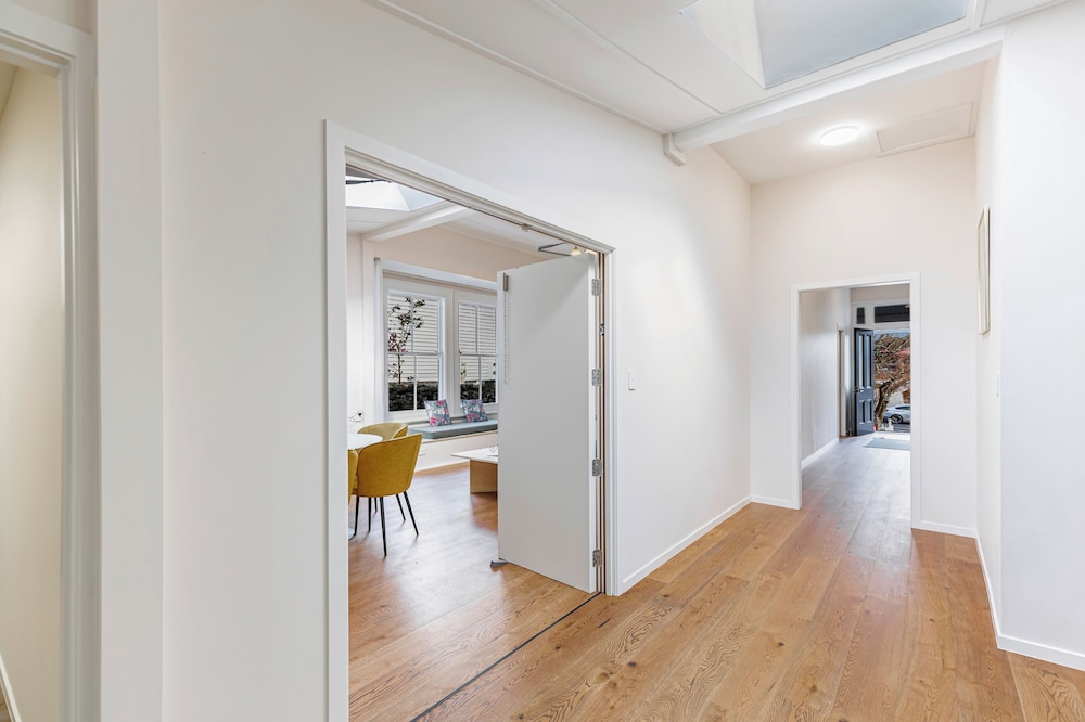 Gorgeous 4BR Mt Eden Retreat by Zodiak Stays