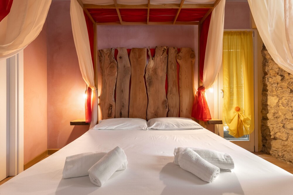 Borgo al Sole 3 by Wonderful Italy