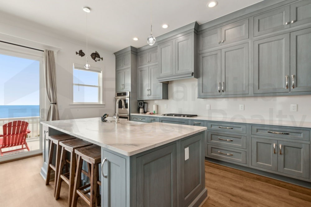 1088 S. Fletcher Ave 5 Bedroom Home