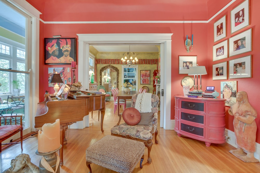 New Orleans Vacations - Lavish New Orleans Haven w/ Private Pool! - Property Image 6