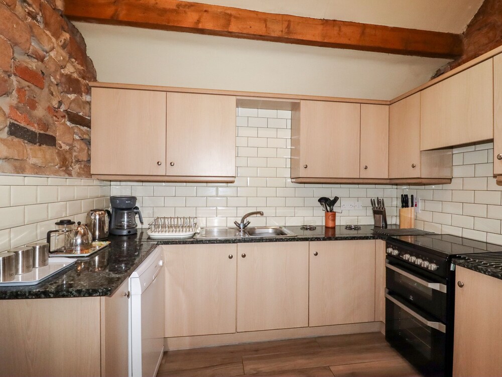 Stoke-on-trent Vacations - Meadow Place - Property Image 19