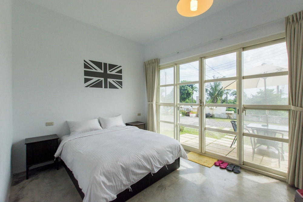 Summer Breeze Inn