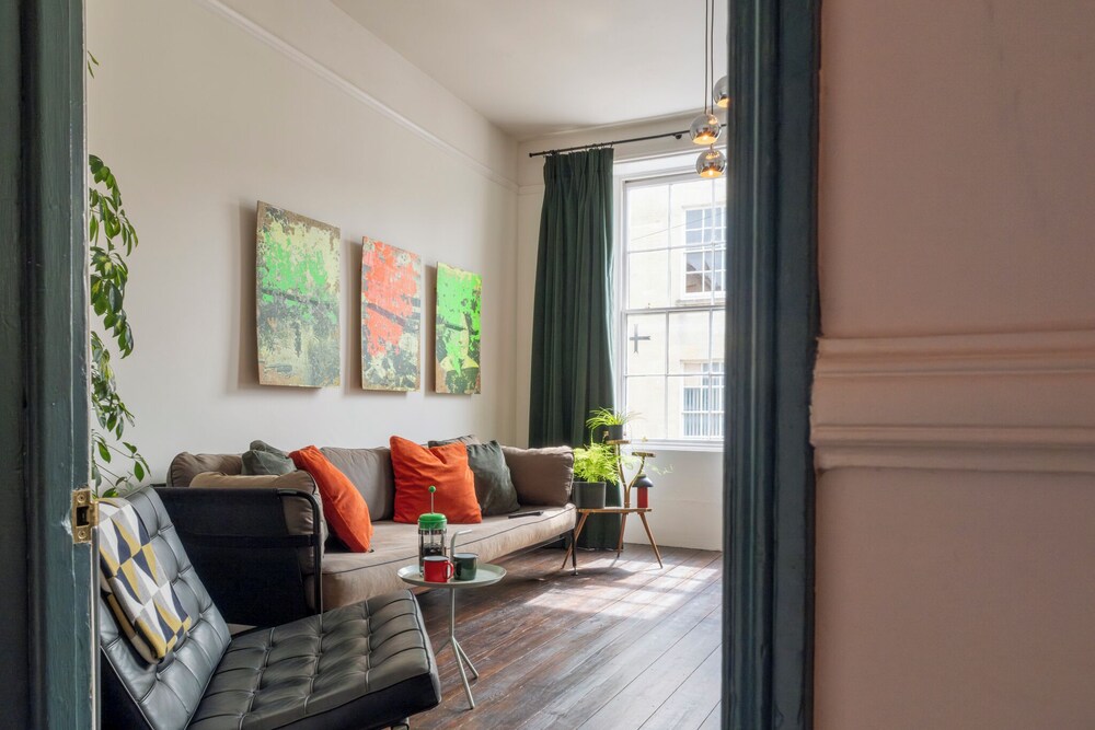 The Emporium - Stylish 2BD in Winchcombe view 5
