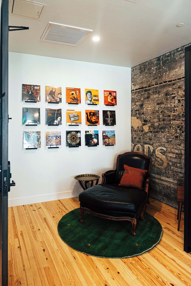 Loft 301 The William - 3rd Ave Views - Carrigans