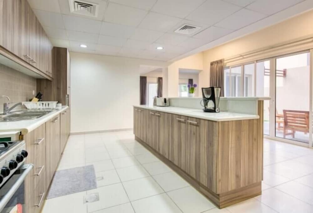 R&H 3BR Villa in RAK Beach Access 172